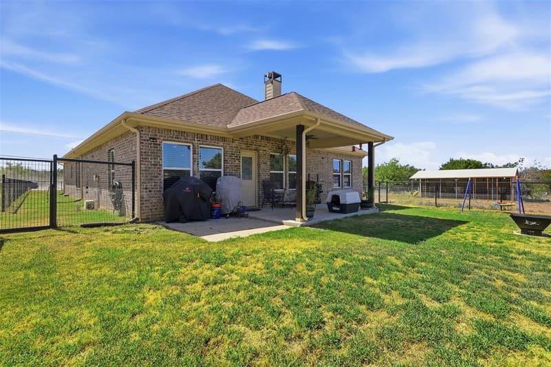328 Ridge Drive N, Cleburne TX 76033 - Photo 25