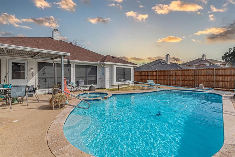 2812 Preston Creek, Mesquite TX 75181