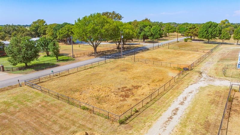 11217 Foutch Road, Pilot Point TX 76258 - Photo 33