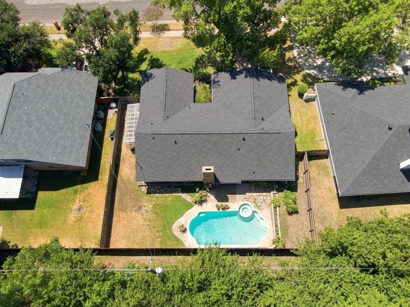 2310 Louise Lane, Ennis TX 75119 - Photo 6
