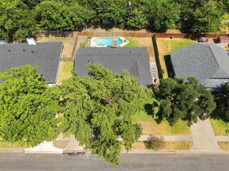 2310 Louise Lane, Ennis TX 75119 - Photo 31
