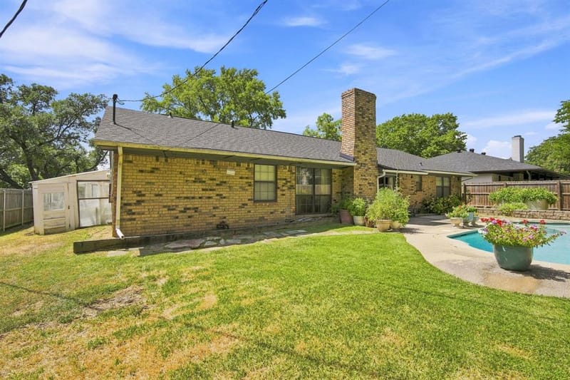 2310 Louise Lane, Ennis TX 75119 - Photo 25