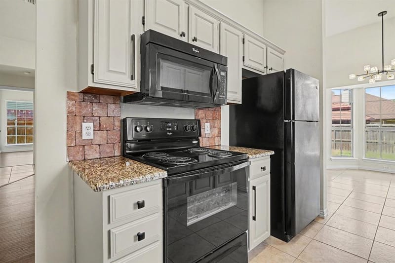 6017 Hilltop Drive, Watauga TX 76148 - Photo 13