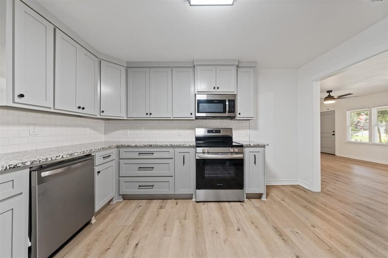 905 E Avenue C, Valley Mills TX 76689 - Photo 9