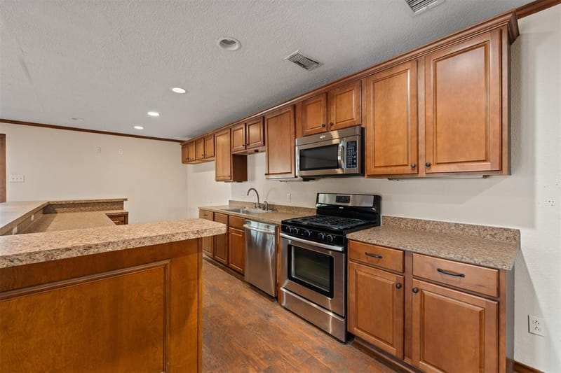 6401 Rock Creek Road, Waco TX 76708 - Photo 22