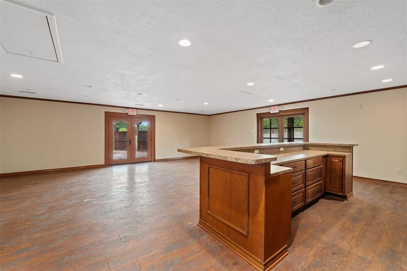 6401 Rock Creek Road, Waco TX 76708 - Photo 5