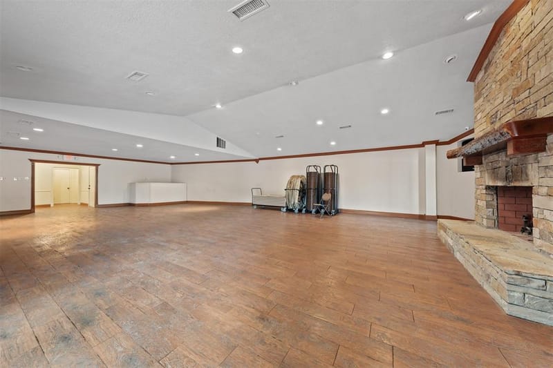 6401 Rock Creek Road, Waco TX 76708 - Photo 9
