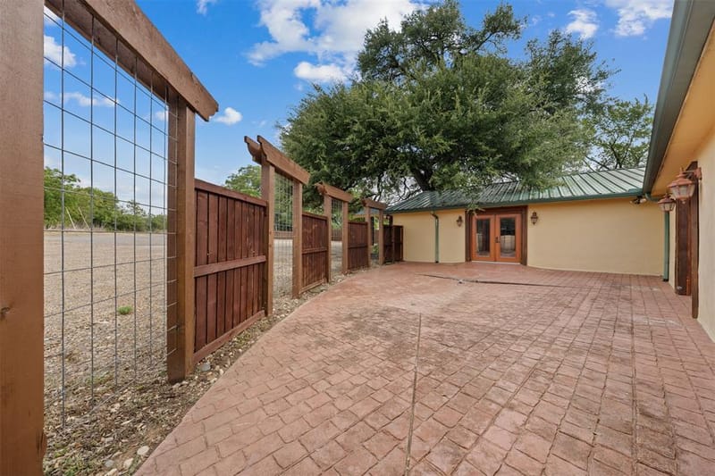 6401 Rock Creek Road, Waco TX 76708 - Photo 29