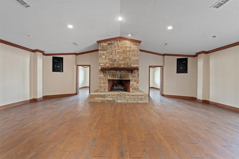 6401 Rock Creek Road, Waco TX 76708 - Photo 4