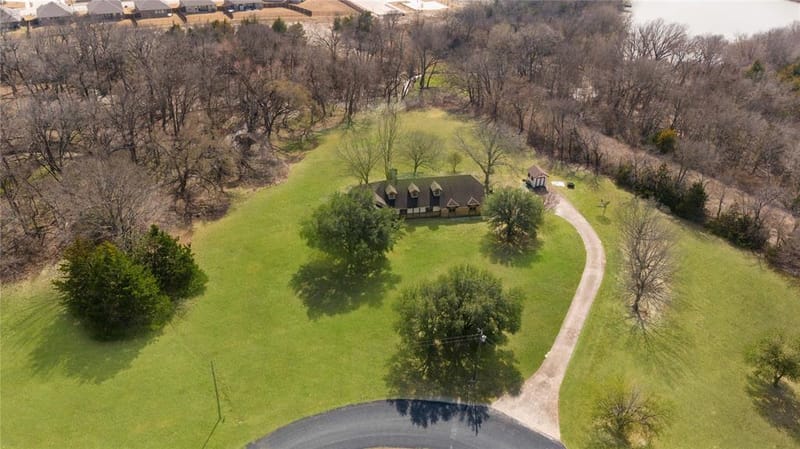 908 Hurricane Creek Circle, Anna TX 75409 - Photo 11