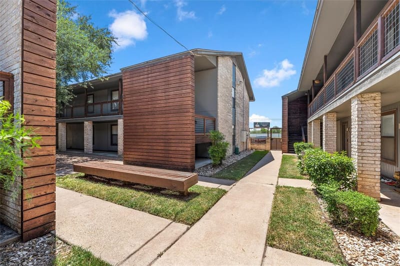 1348 S 12th Street, Waco TX 76706 - Photo 24