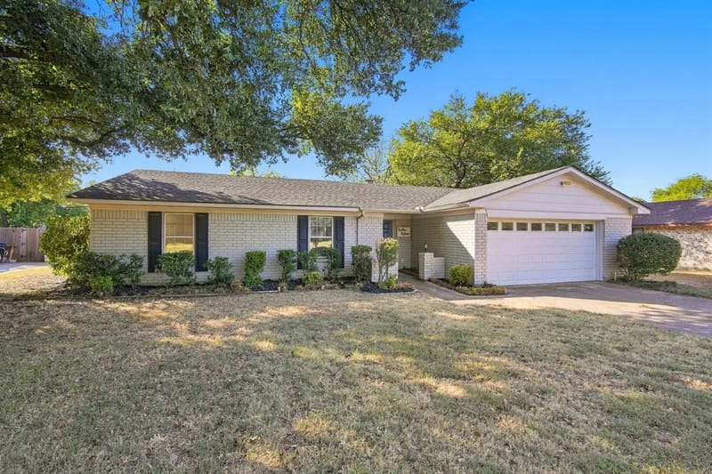 1215 Cindy Lane, Cleburne TX 76033 - Photo 2