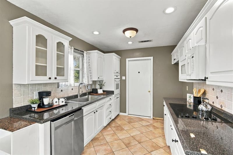 1215 Cindy Lane, Cleburne TX 76033 - Photo 12