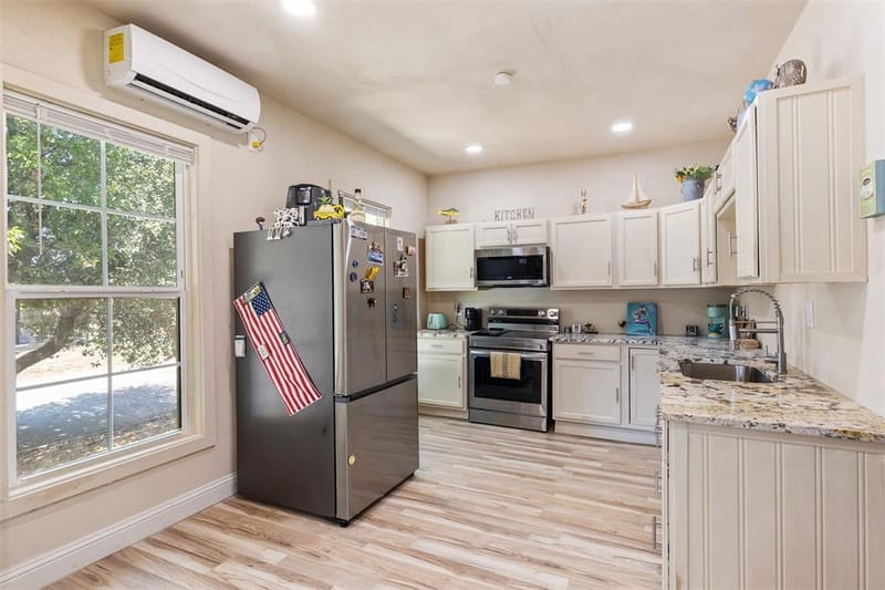 314 N Harding Street, Fort Worth TX 76102 - Photo 7