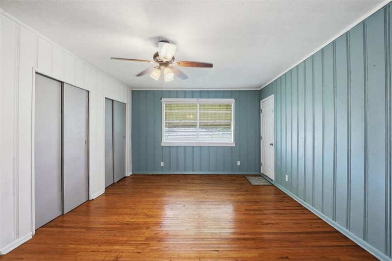902 W Bridge Street, Granbury TX 76048 - Photo 10