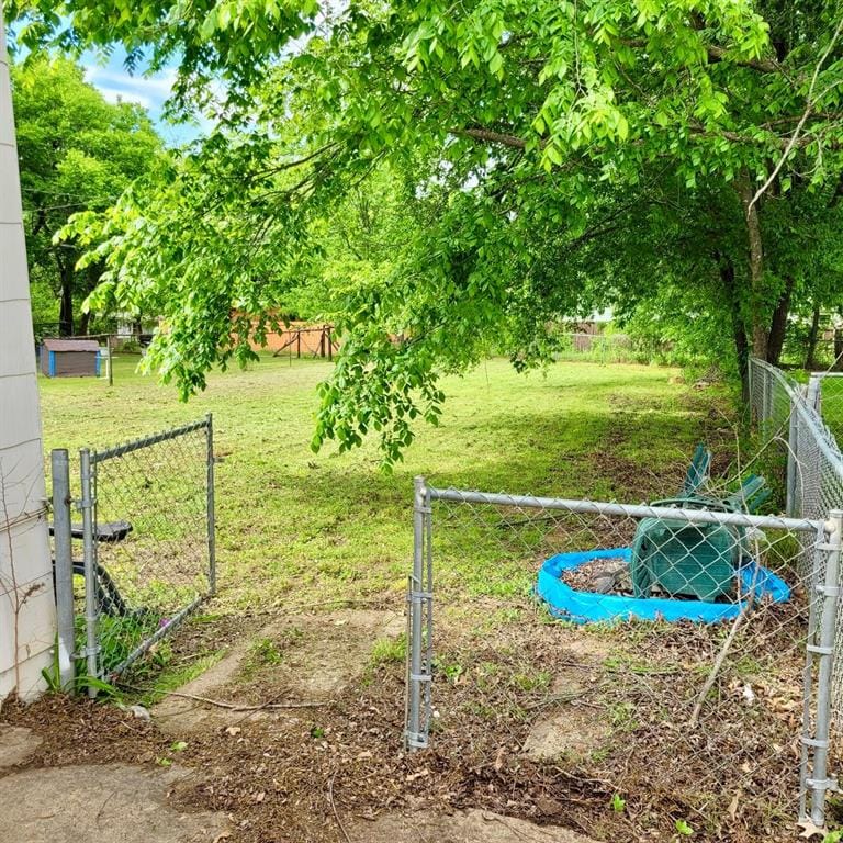 125 E Munson Street, Denison TX 75021 - Photo 3