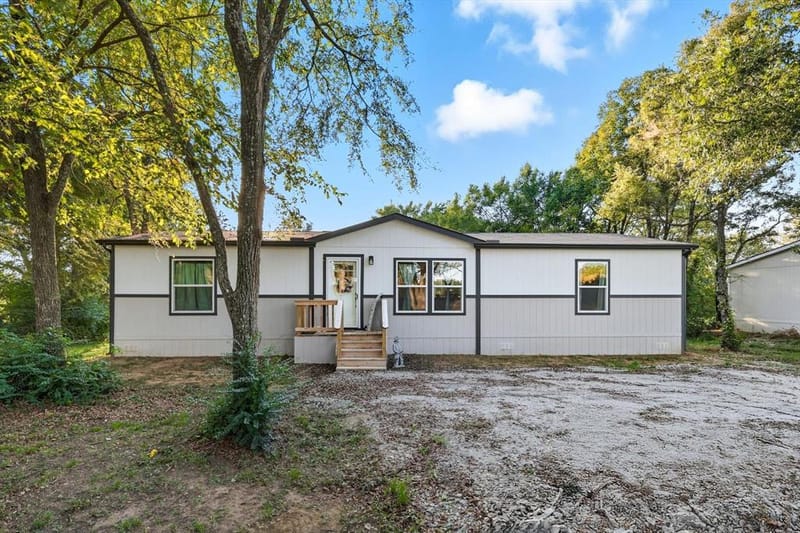 615 County Road 167, Whitesboro TX 76273