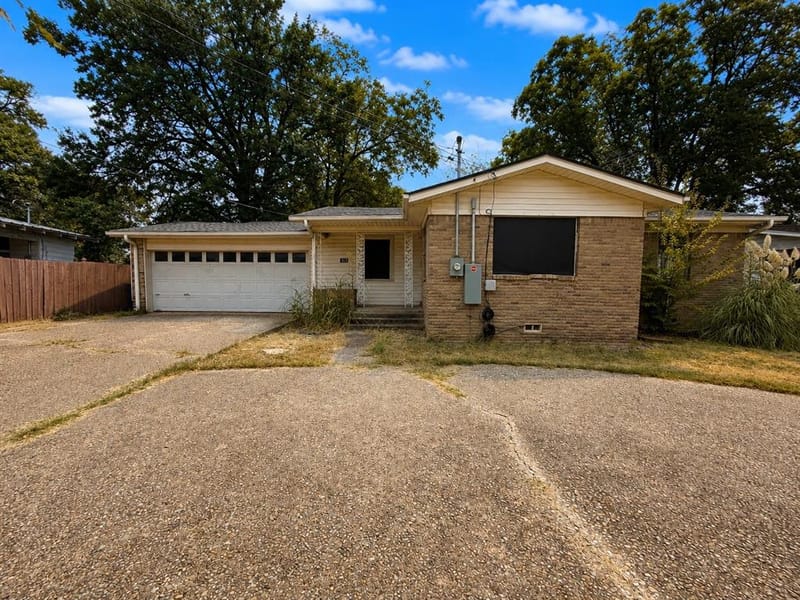 410 Oak Street, Malakoff TX 75148 - Photo 2