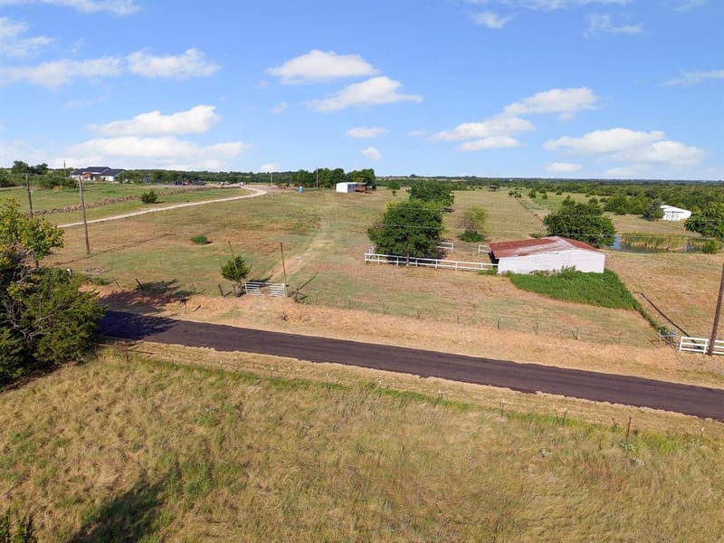 5634 County Road 1094, Celeste TX 75423 - Photo 6