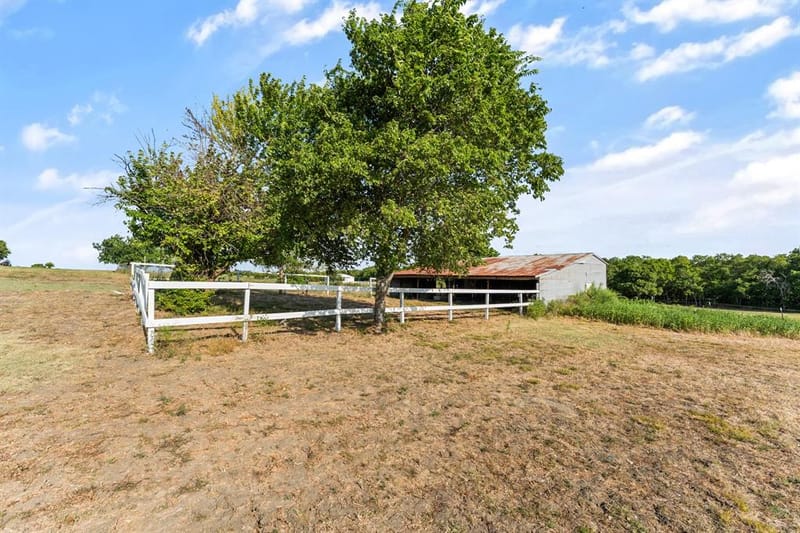 5634 County Road 1094, Celeste TX 75423 - Photo 18