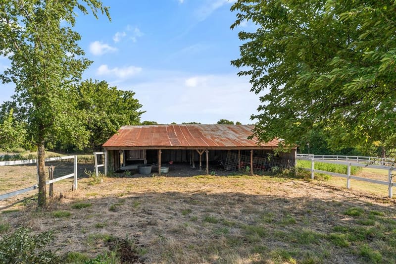 5634 County Road 1094, Celeste TX 75423 - Photo 19