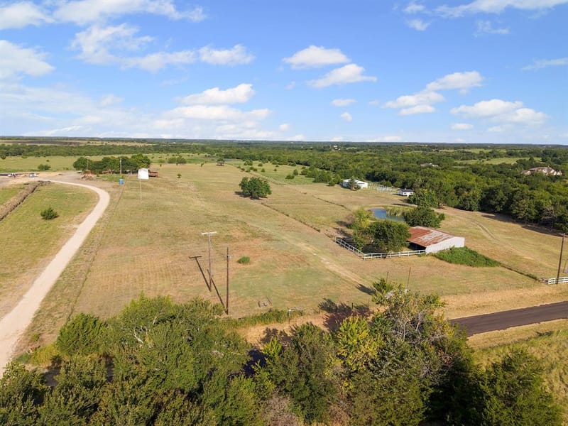 5634 County Road 1094, Celeste TX 75423 - Photo 8