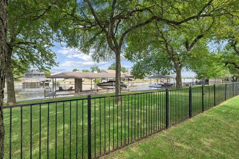 1825 Spinnaker Lane, Azle TX 76020 - Photo 33