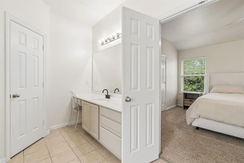2117 Parkview, Carrollton TX 75006 - Photo 18
