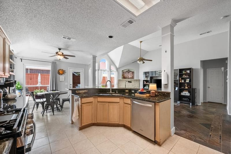 704 Oakridge Drive, Lake Dallas TX 75065 - Photo 12
