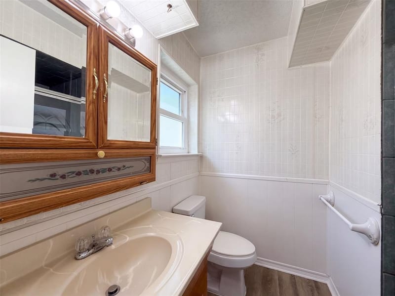 1136 Kris Street, Irving TX 75060 - Photo 13