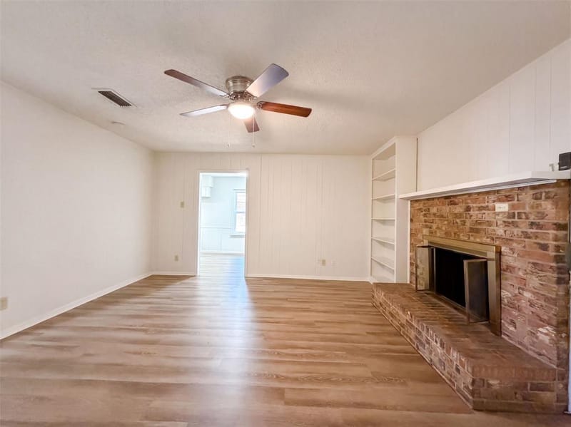 1136 Kris Street, Irving TX 75060 - Photo 7
