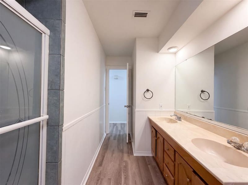 1136 Kris Street, Irving TX 75060 - Photo 15