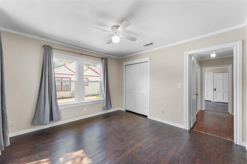 1121 Hudgins Avenue, Fort Worth TX 76111 - Photo 20
