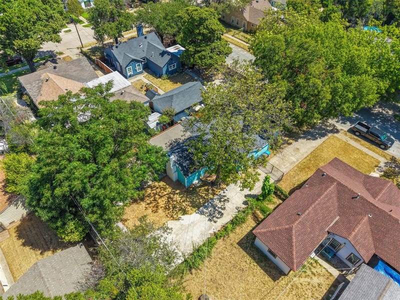 1121 Hudgins Avenue, Fort Worth TX 76111 - Photo 24