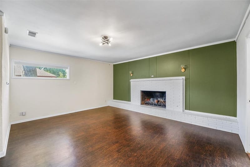 1121 Hudgins Avenue, Fort Worth TX 76111 - Photo 14