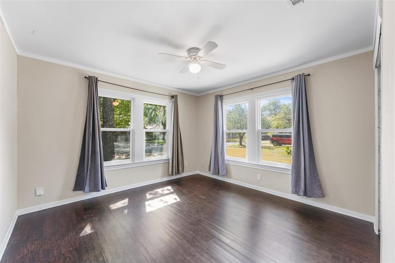 1121 Hudgins Avenue, Fort Worth TX 76111 - Photo 19