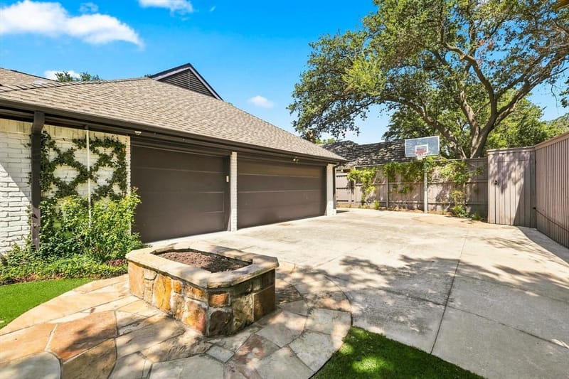 5702 Club Oaks Drive, Dallas TX 75248 - Photo 27