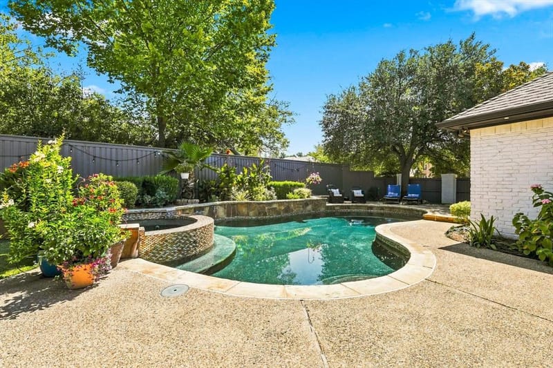 5702 Club Oaks Drive, Dallas TX 75248 - Photo 24