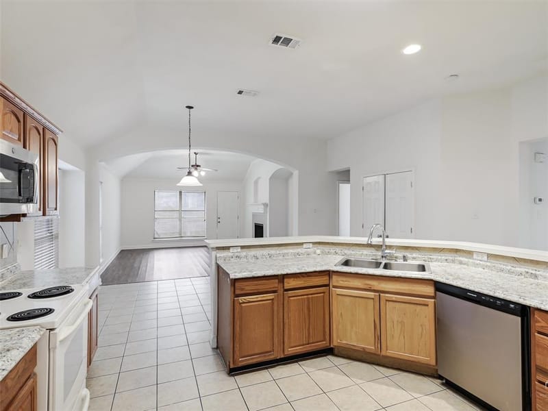 704 Darlington Trail, Fort Worth TX 76131 - Photo 6