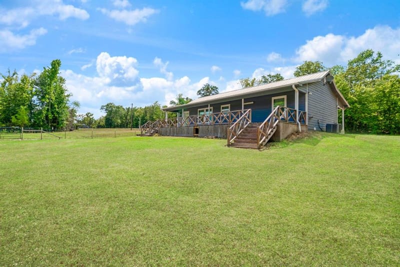 9006 County Road 43200, Powderly TX 75473 - Photo 4