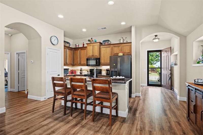 116 Cimmaron Court, Alvarado TX 76009 - Photo 8