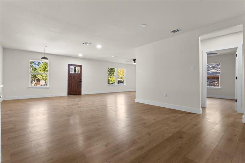 212 E Marguerita Drive, Garland TX 75040 - Photo 12