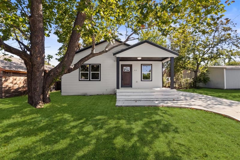 212 E Marguerita Drive, Garland TX 75040