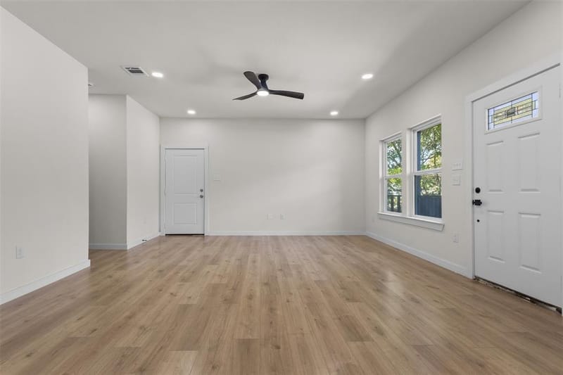 333 Levant Avenue, Dallas TX 75217 - Photo 6