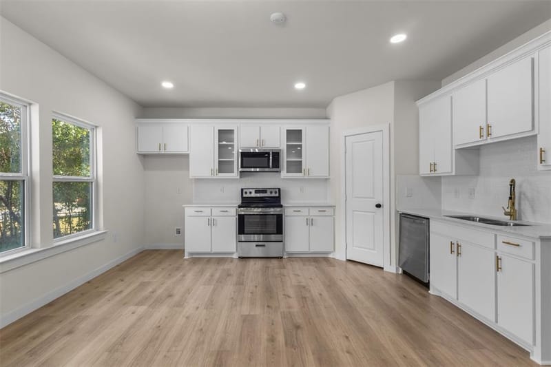 333 Levant Avenue, Dallas TX 75217 - Photo 9