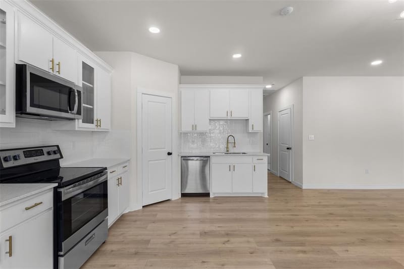 333 Levant Avenue, Dallas TX 75217 - Photo 11