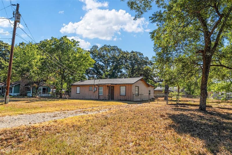 116 Wildwood Crossover Street, Gun Barrel City TX 75156