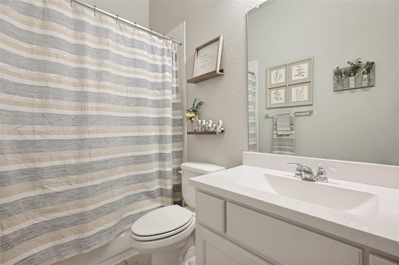 917 Meadows Drive, Argyle TX 76226 - Photo 18