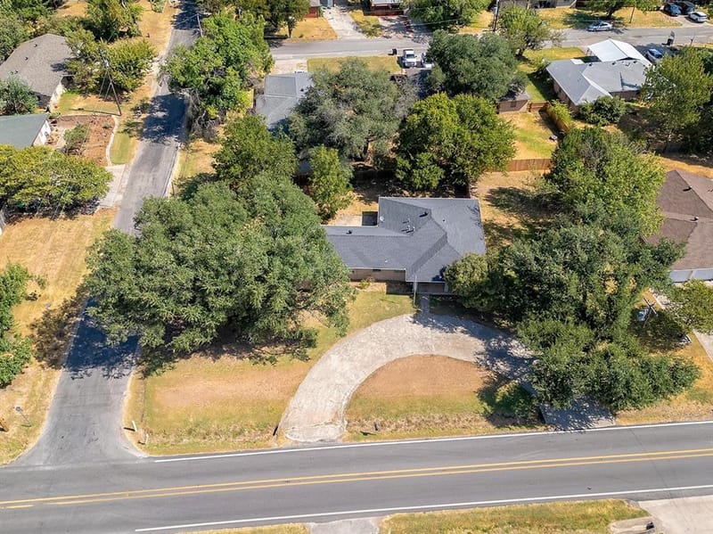 600 E Liberty Street, Pilot Point TX 76258 - Photo 2