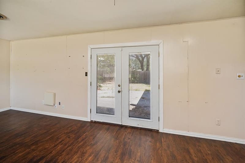 600 E Liberty Street, Pilot Point TX 76258 - Photo 17